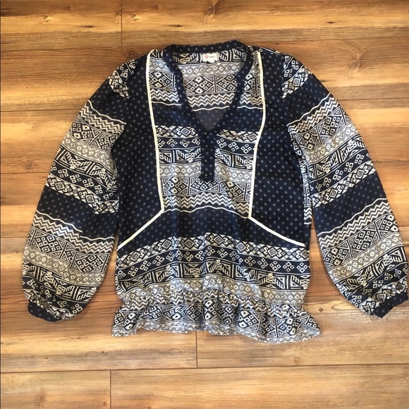 ✨5 for $25✨ Bohemian Button Navy Blouse W Polka Dot - Picture 2 of 8